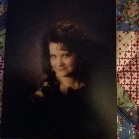 Meet your Posher, Ruth - Picture 1 of 1